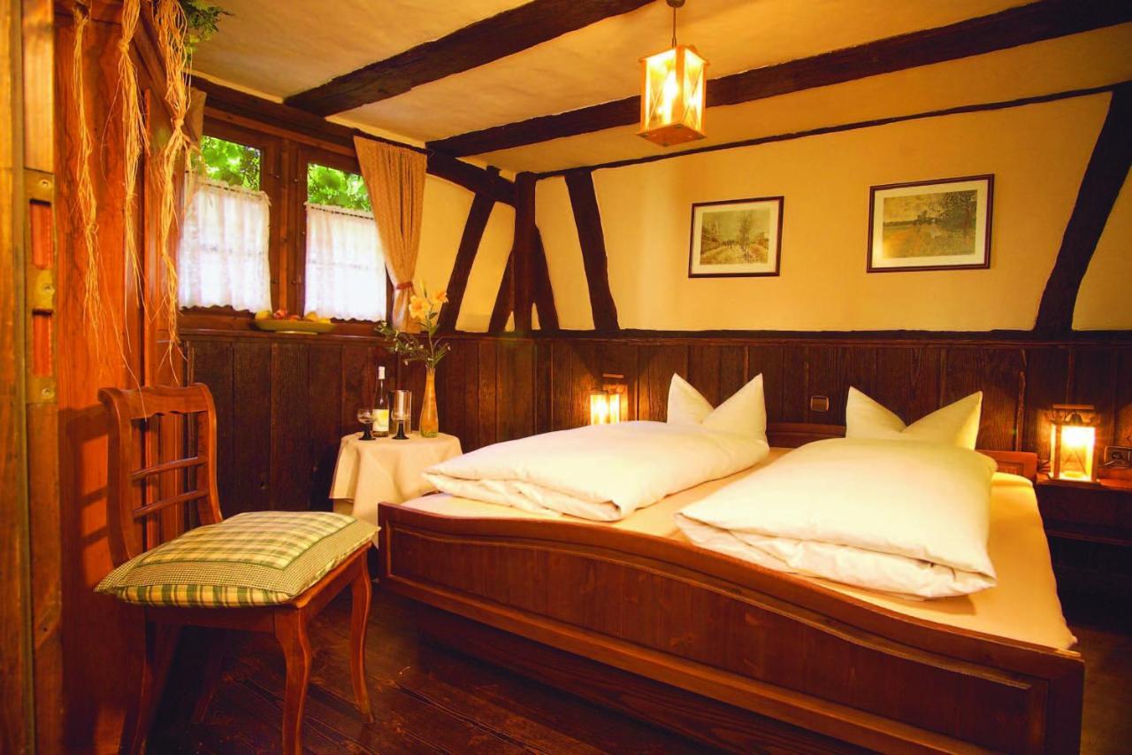 Hotel Restaurant Zum Nachtwaechter Lienzingen Habitación foto